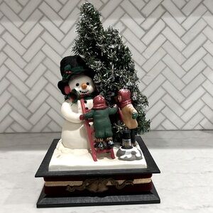 Christmas Decoration- plays music